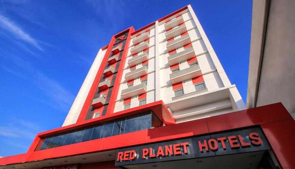 Red Planet Davao Hotel Exterior photo