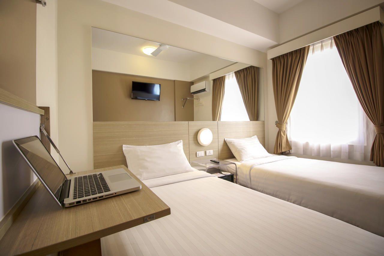 Red Planet Davao Hotel Exterior photo
