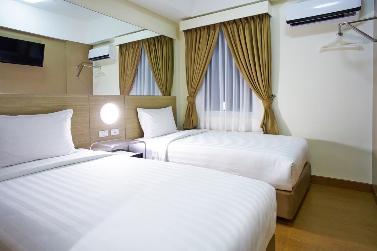 Red Planet Davao Hotel Exterior photo